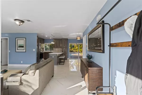 Coral Springs, FL 33065,11305 NW 38th St