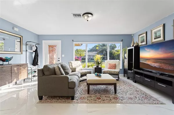 Coral Springs, FL 33065,11305 NW 38th St