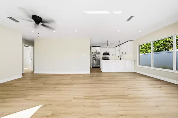 Oakland Park, FL 33334,4751 NE 4th Ave