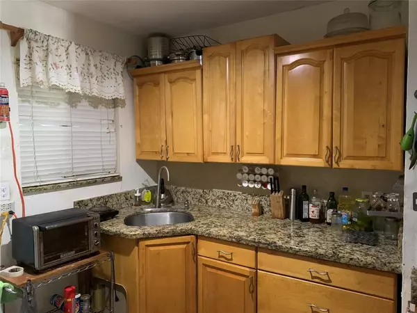 North Miami Beach, FL 33162,1635 NE 160th St