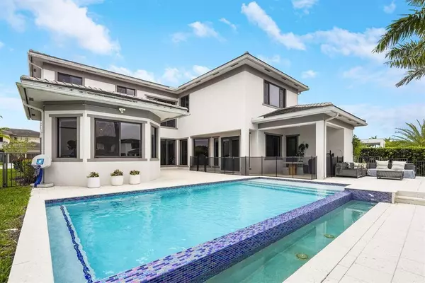 Parkland, FL 33076,10595 S Lago Vista Cir