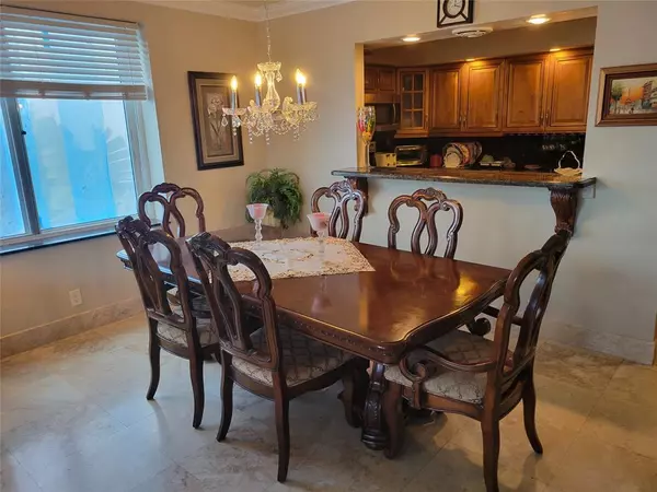 Fort Lauderdale, FL 33308,3233 NE 34th St #322