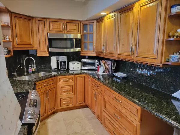 Fort Lauderdale, FL 33308,3233 NE 34th St #322