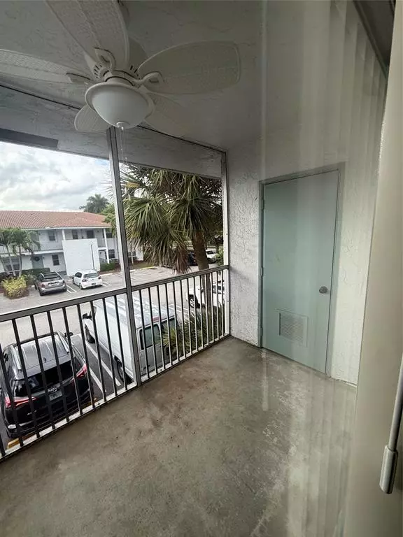 Coral Springs, FL 33065,2730 Forest Hills Blvd #204