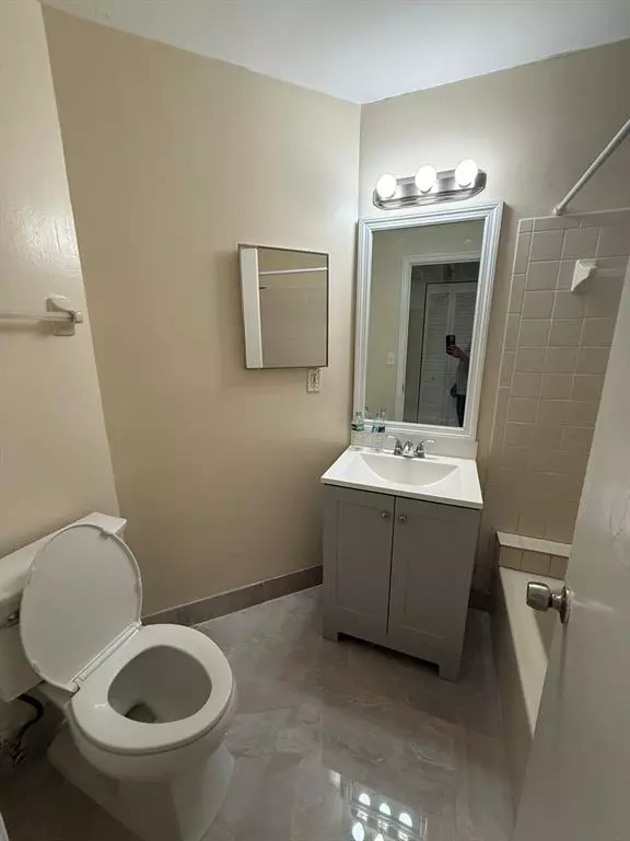 Coral Springs, FL 33065,9190 NW 40th St #9190