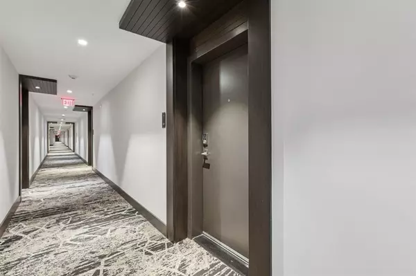 Coral Gables, FL 33146,301 Altara Ave #620