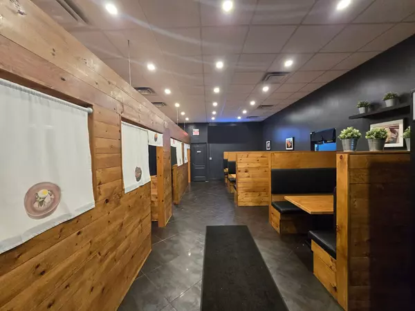 Aurora, ON L4G 1J4,155 Wellington ST E