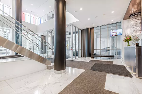 Richmond Hill, ON L4C 1V4,9471 Yonge ST #301