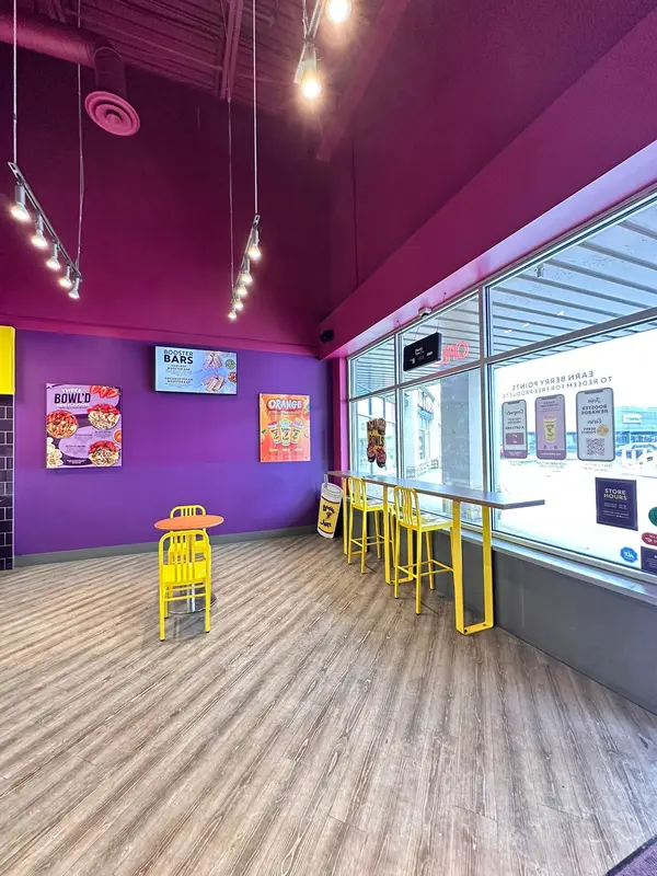 Newmarket, ON L3X 2N8,16640 Yonge ST #7A