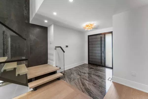 Vaughan, ON L4L 6Z4,130 Fifth AVE