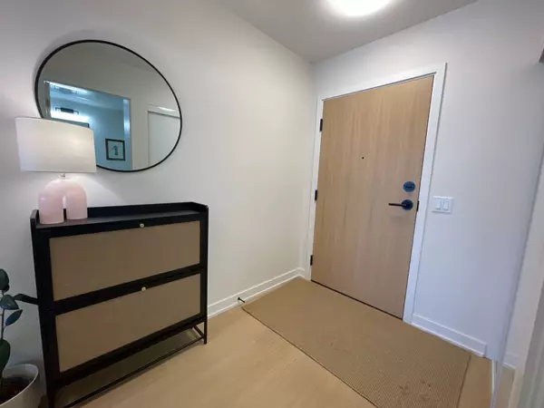 Collingwood, ON L9Y 5T7,31 Huron ST #204