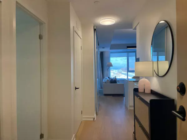 Collingwood, ON L9Y 5T7,31 Huron ST #204