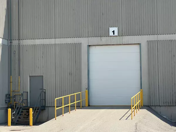 Mississauga, ON L4W 5K7,5055 Satellite DR #7A