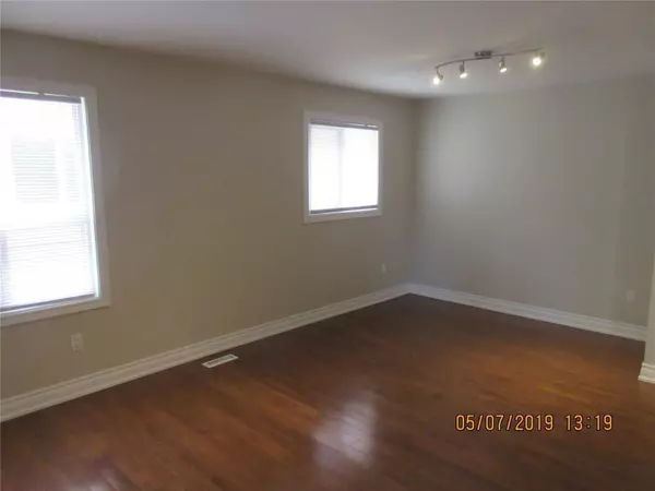 Brampton, ON L6Y 4K8,74 Hudson DR