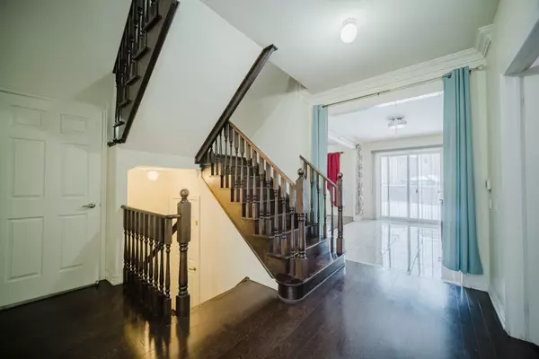 Caledon, ON L7C 4A1,69 Blackberry Valley CRES