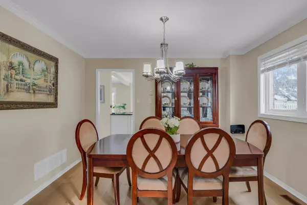 Halton Hills, ON L7G 5P9,10 Hepburn CRES