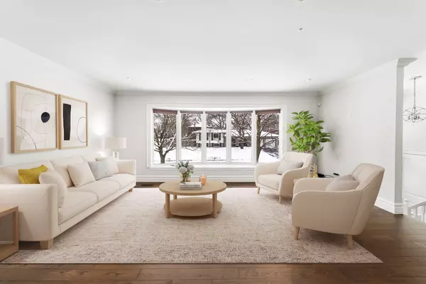 Oakville, ON L6J 5K8,407 Canterbury CRES