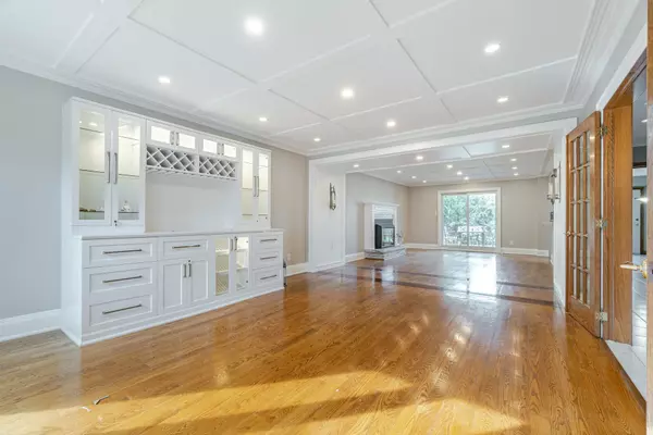 Oakville, ON L6H 7G7,2069 Ninth Line