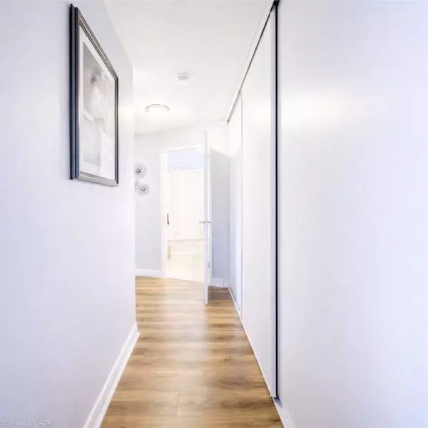 Waterloo, ON N2L 4X7,527 Parkside DR #8