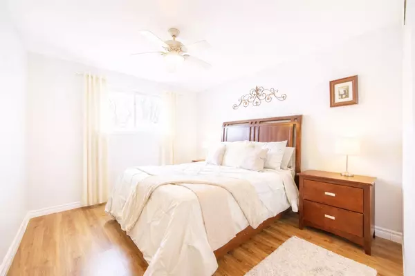 Waterloo, ON N2L 4X7,527 Parkside DR #8