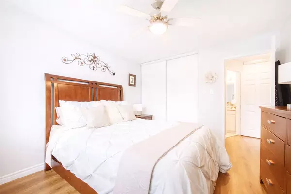 Waterloo, ON N2L 4X7,527 Parkside DR #8