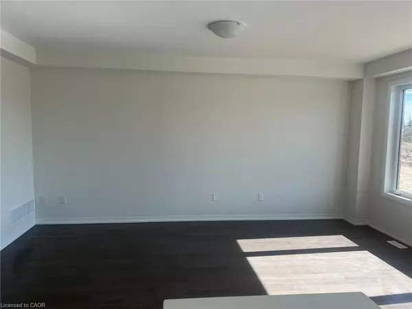 North Dumfries, ON N0B 1E0,117 Leslie Davis ST