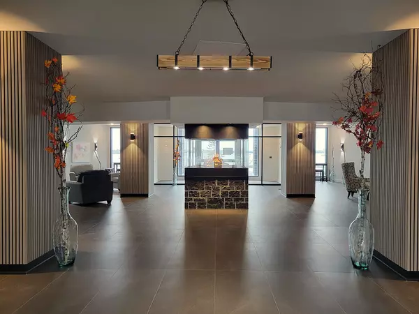 Kawartha Lakes, ON K0M 1N0,99 Louisa ST #201