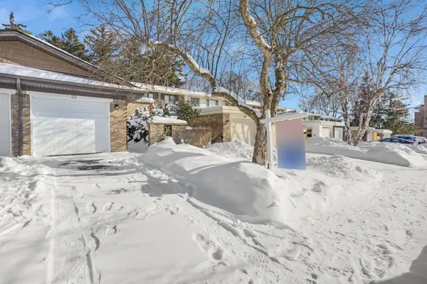 Kitchener, ON N2M 1T9,22 Ralgreen CRES
