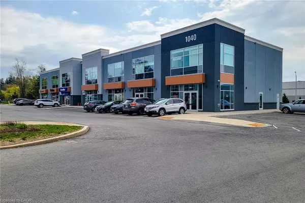 1040 GARNER RD W #C104, Hamilton, ON L9G 3K9