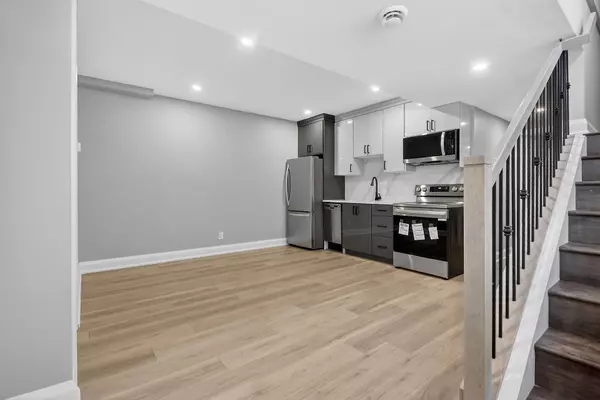 Barrhaven, ON K2J 1N7,76 Burnett's Grove CIR #B - Basement Unit