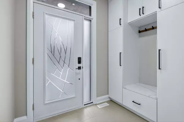 Barrhaven, ON K2J 1N7,76 Burnett's Grove CIR