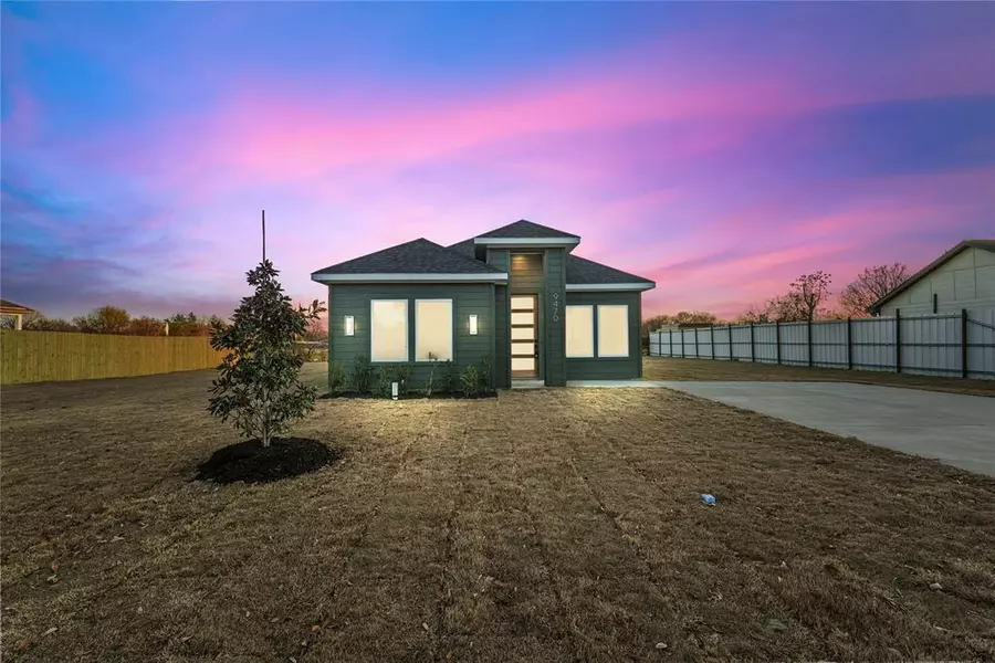 9470 Sandyland Boulevard, Dallas, TX 75217