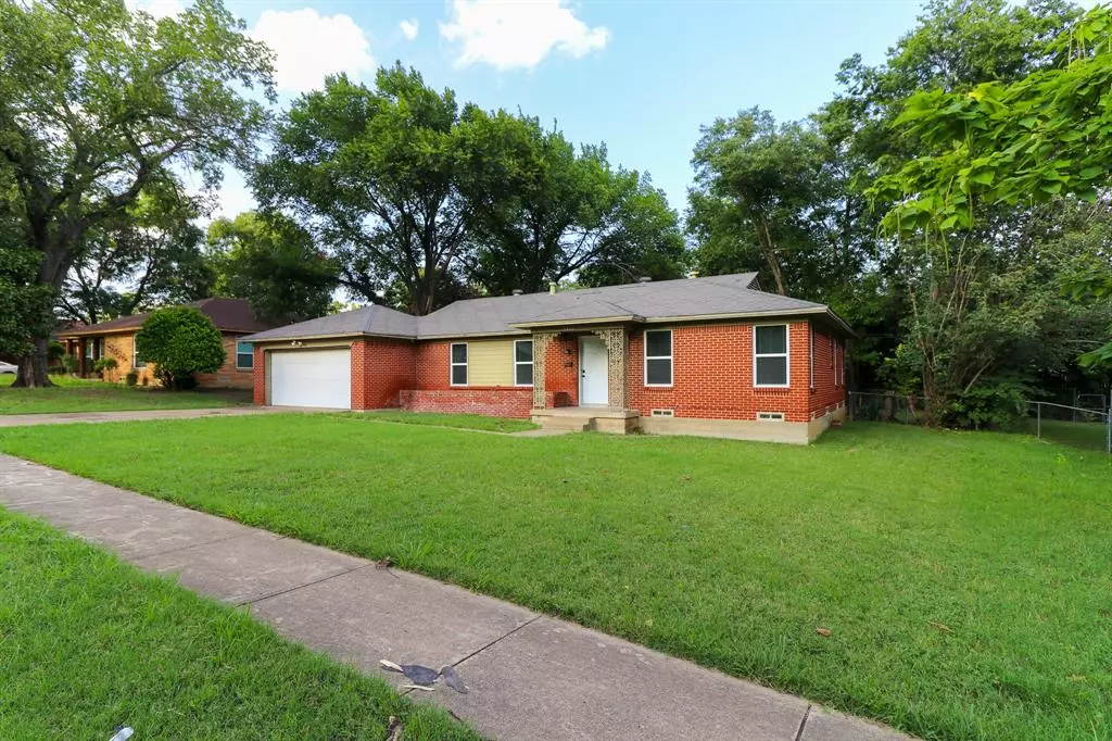 Dallas, TX 75216,2420 E Kiest Boulevard