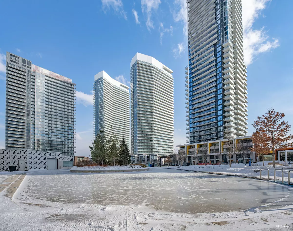 Toronto C15, ON M2K 0E3,115 Mcmahon DR #501