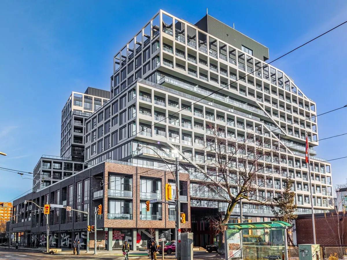 Toronto C01, ON M5T 2N1,115 Denison AVE #920