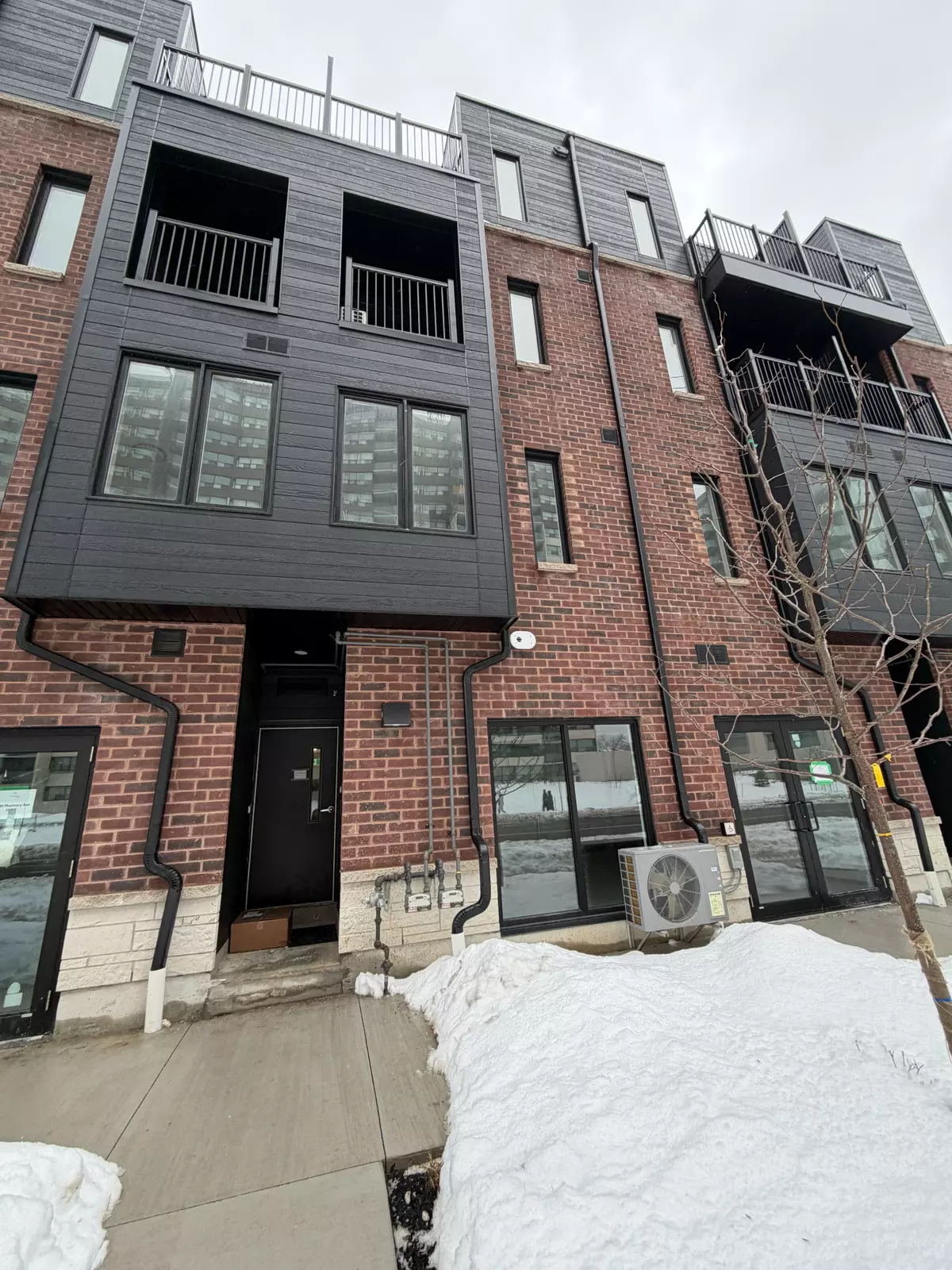 Toronto E05, ON M1W 2H1,3069 Pharmacy AVE #5