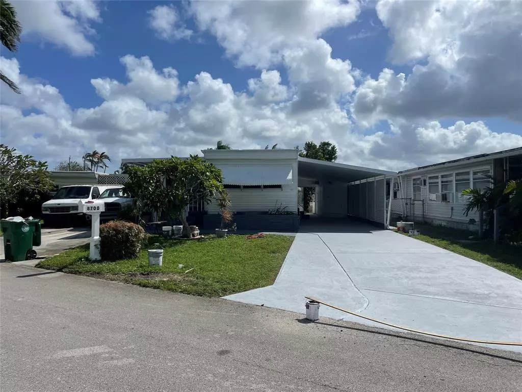 Davie, FL 33324,8700 SW 21st St