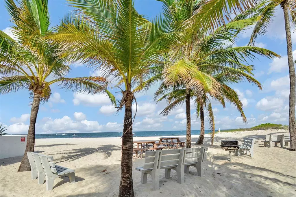 Lauderdale By The Sea, FL 33062,7 Sunset Lane