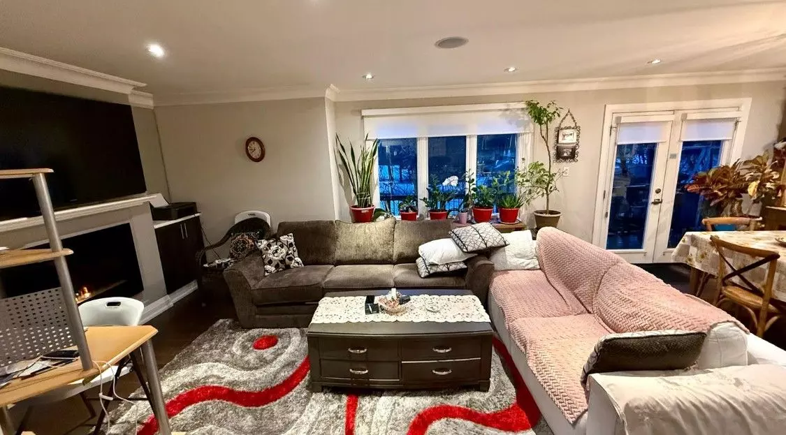 Mississauga, ON L5M 1H4,58 RUTLEDGE RD