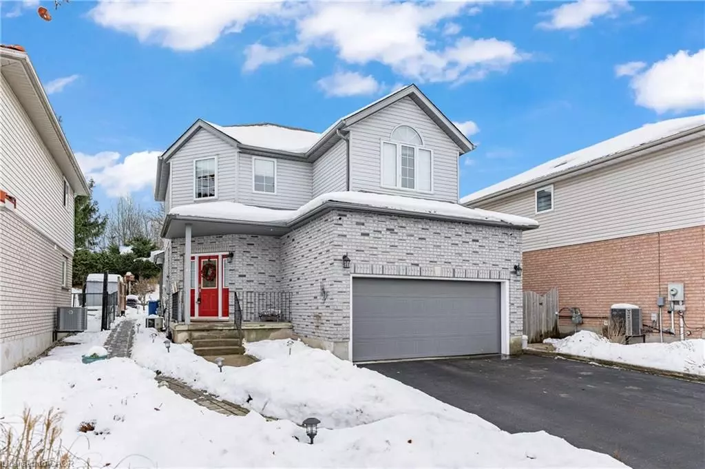 Kitchener, ON N2B 3X3,44 Dineen CT