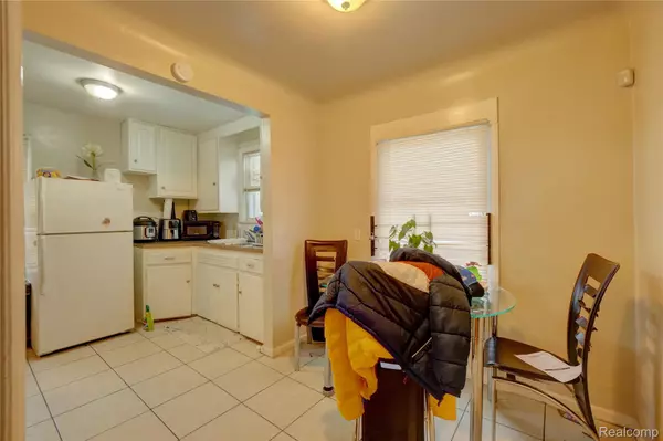 Detroit, MI 48235,19159 Meyers RD