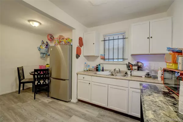 Detroit, MI 48235,19159-19161 meyers