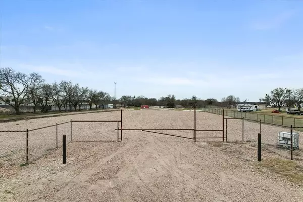 Waxahachie, TX 75167,2111 Marshall Road