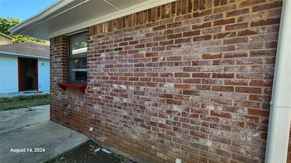 Denton, TX 76201,2202 Bolivar Street