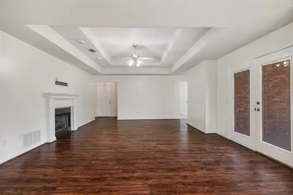 Paris, TX 75462,3750 CASTLEGATE Drive