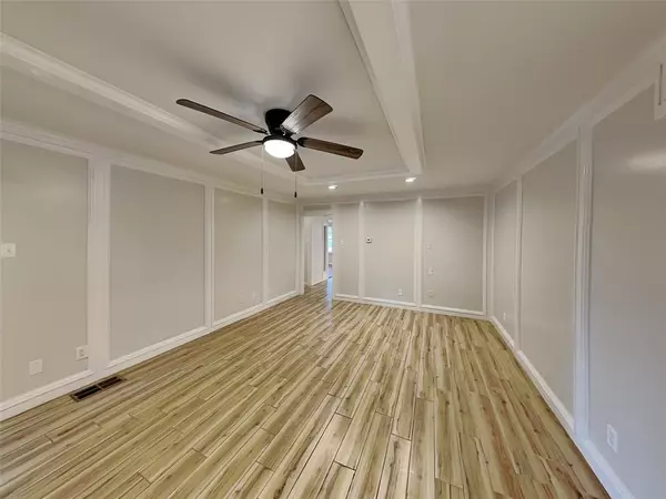 Dallas, TX 75232,5928 Fox Hill Lane