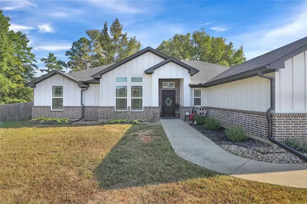 Troup, TX 75789,20491 State Highway 110