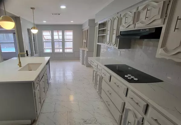 Desoto, TX 75115,1333 Thunderbrook Drive