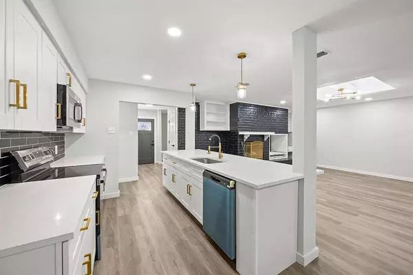 Hurst, TX 76053,420 Twin Creek Drive