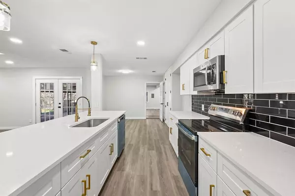 Hurst, TX 76053,420 Twin Creek Drive